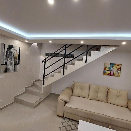 Apartman Lux Jelena Surčin Exterior foto