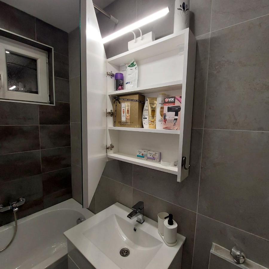 Apartman Lux Jelena Surčin Exterior foto