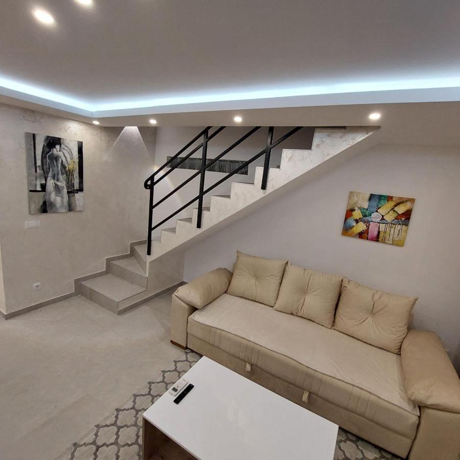 Apartman Lux Jelena Surčin Exterior foto